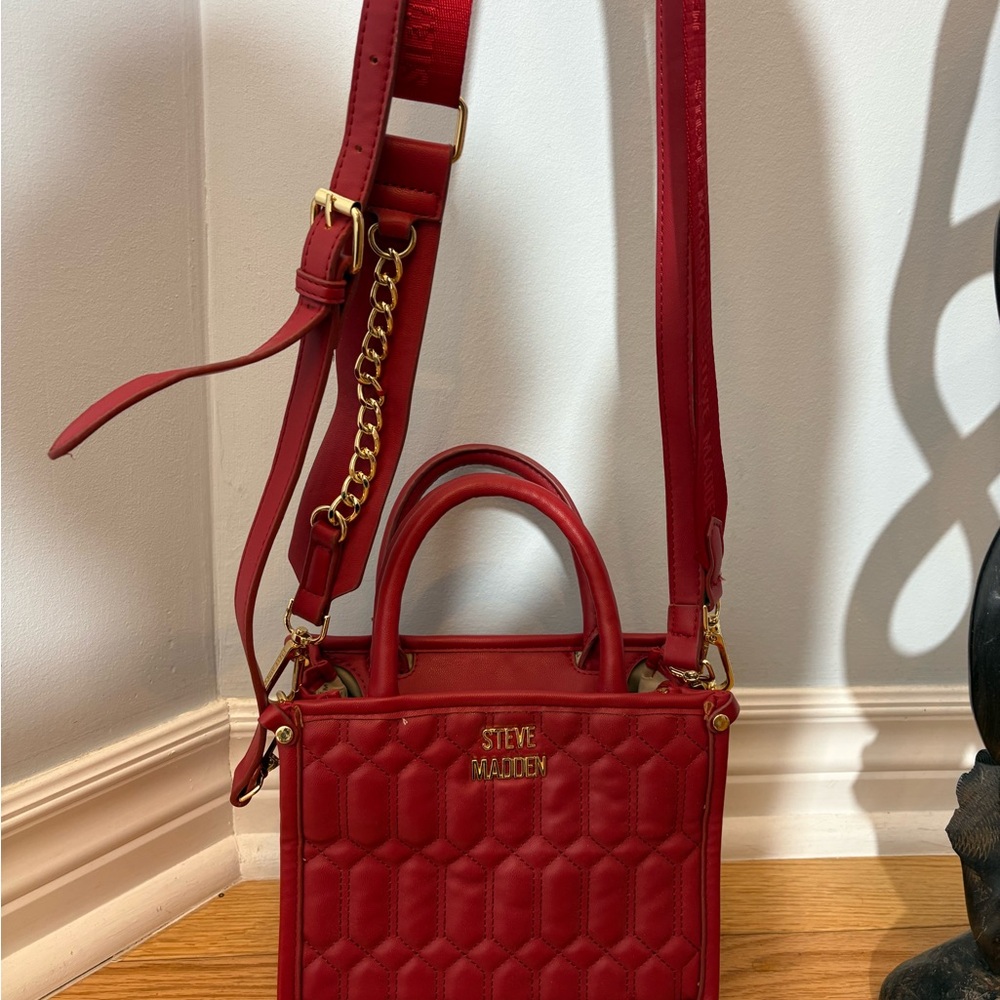 Steve Madden Red Quilted Crossbody Satchel With Logo Removable Strap Mini Bag - Picture 4 of 12